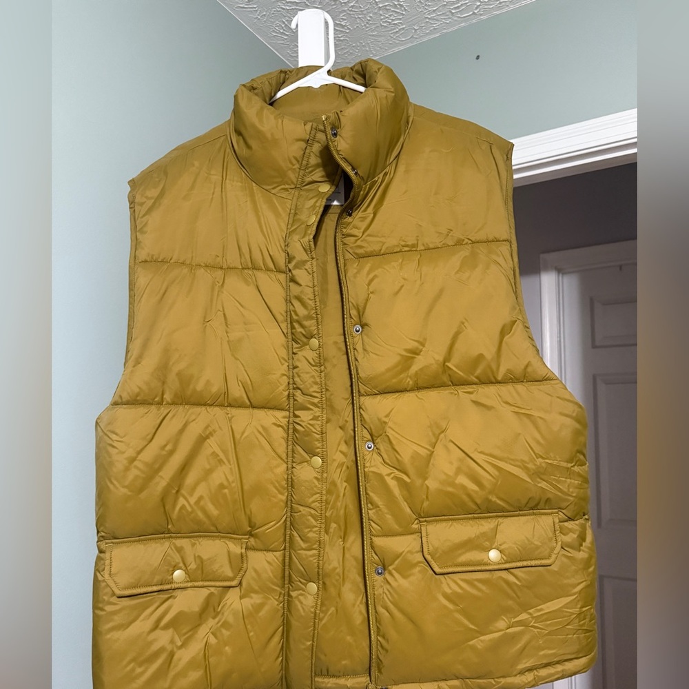 Aerie Khaki Puffer Vest